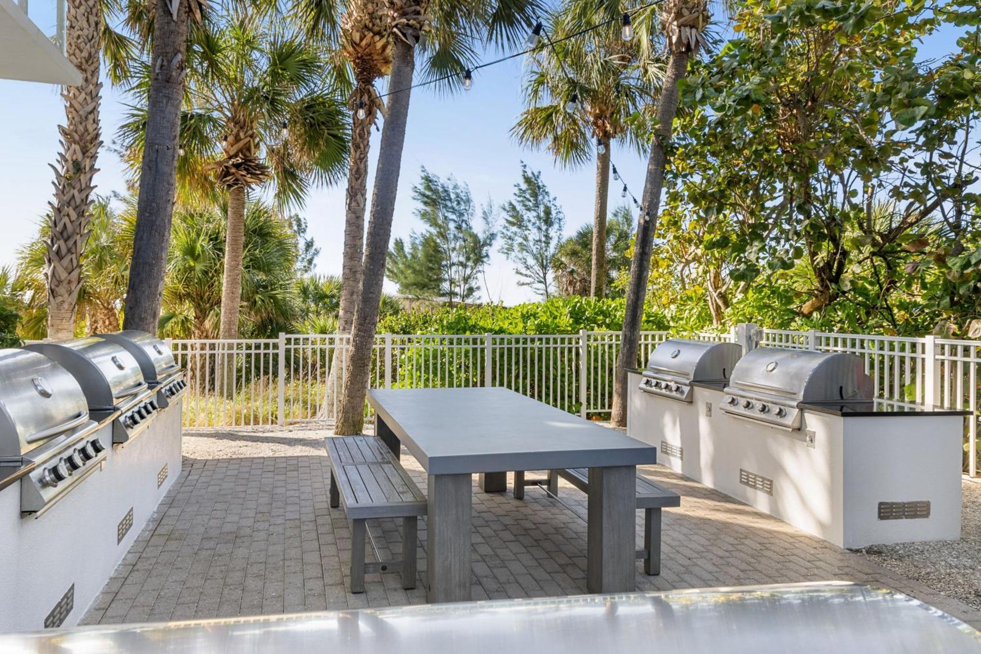 Marriott'S Crystal Shores Hotel Marco Island Exterior photo